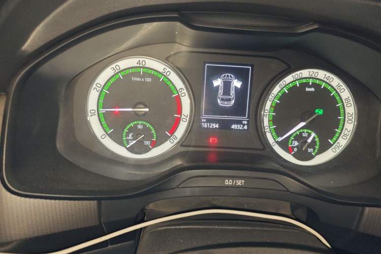 Used Skoda Kodiaq 2017 TSI330 5-Seat Two-Wheel Drive Luxury Edition Odometer Close Up