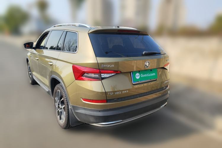 Used Skoda Kodiaq 2017 TSI380 7-Seater Four-Wheel-Drive Flagship Edition Rear Left 45 Deg
