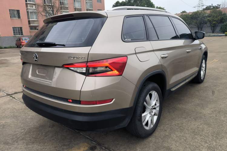 Used Skoda Kodiaq 2017 TSI330 5-seat Two-Wheel Drive Comfort Edition Rear Right 45 Deg