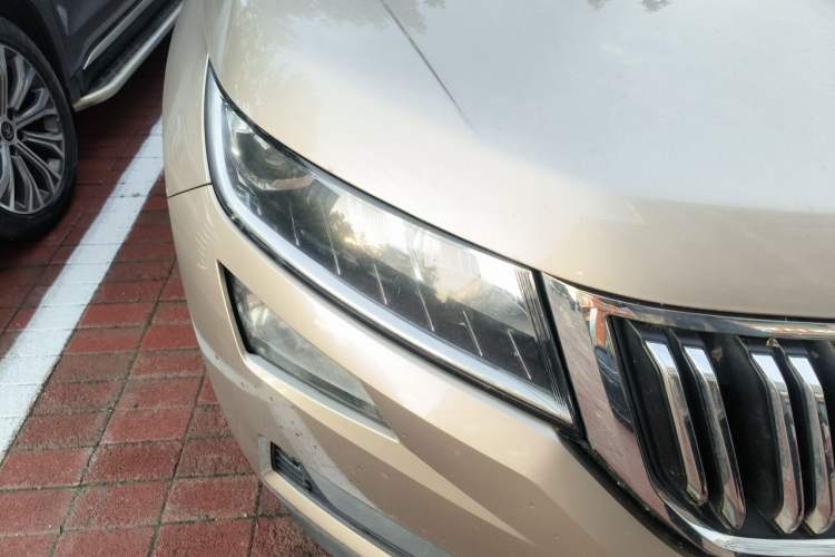 Used Skoda Kodiaq 2017 TSI330 5-seat Two-Wheel Drive Comfort Edition Right Front Headlight