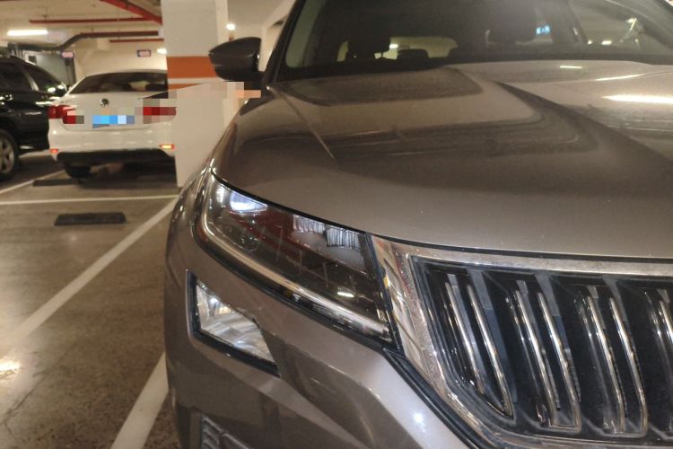 Used Skoda Kodiaq 2017 TSI380 7-Seater Four-Wheel-Drive Flagship Edition Right Front Headlight