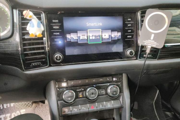Used Skoda Kodiaq 2017 TSI380 7-Seater Four-Wheel-Drive Flagship Edition Audio And AC Panel