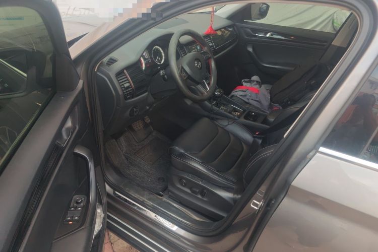 Used Skoda Kodiaq 2017 TSI330 7-Seater Two-Wheel-Drive Luxury Edition Driver Seat