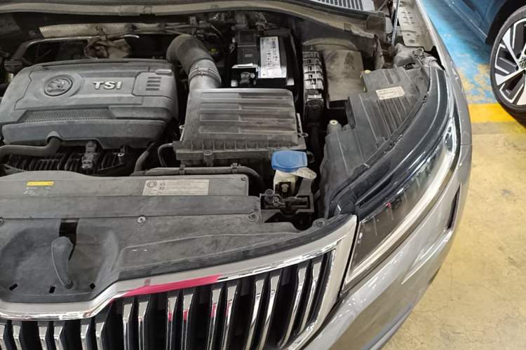 Used Skoda Kodiaq 2017 TSI330 7-Seater Two-Wheel-Drive Luxury Tech Edition Engine Bay Left