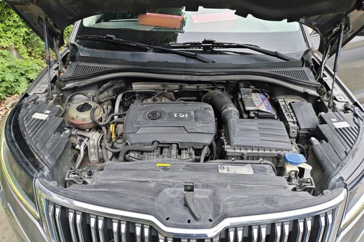 Used Skoda Kodiaq 2017 TSI330 7-Seater Two-Wheel-Drive Luxury Edition Engine Bay