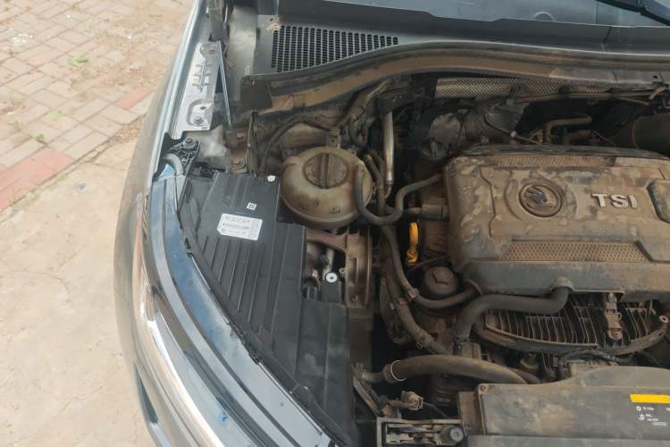 Used Skoda Kodiaq 2017 TSI330 7-Seater Two-Wheel-Drive Luxury Edition Engine Bay Right