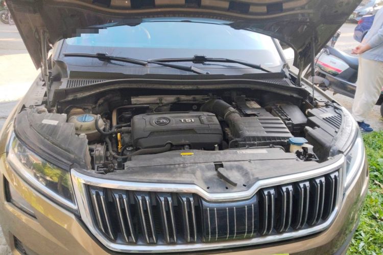Used Skoda Kodiaq 2017 TSI380 7-Seater Four-Wheel-Drive Flagship Edition Engine Bay
