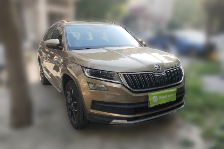 Used Skoda Kodiaq 2017 TSI380 7-Seater Four-Wheel-Drive Flagship Edition Front Right 45 Deg