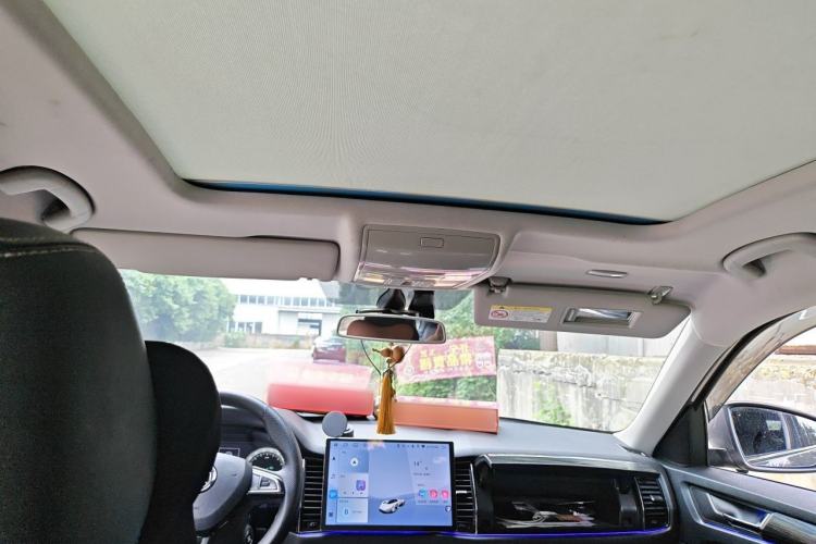 Used Skoda Kodiaq 2017 TSI330 7-Seater Two-Wheel-Drive Luxury Edition Headliner