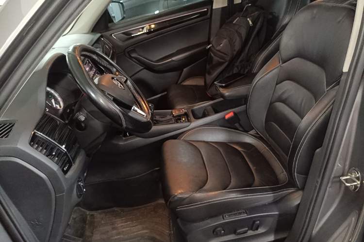 Used Skoda Kodiaq 2017 TSI330 7-Seater Two-Wheel-Drive Luxury Tech Edition Left Front Seat