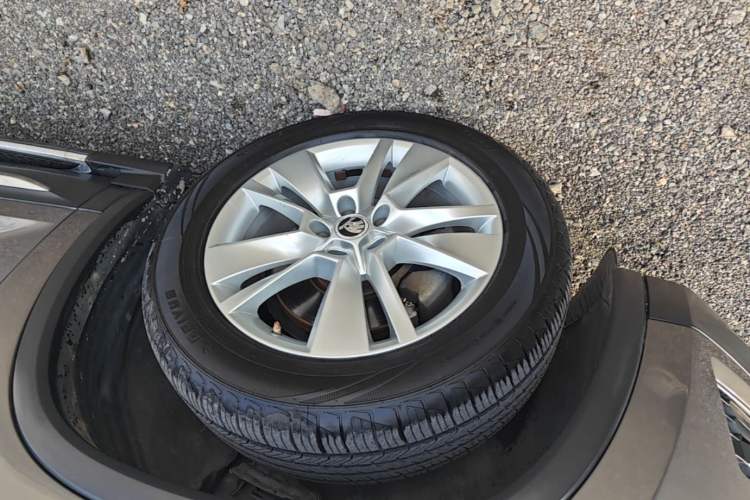 Used Skoda Kodiaq 2017 TSI330 5-seat Two-Wheel Drive Comfort Edition Left Front Wheel Hub