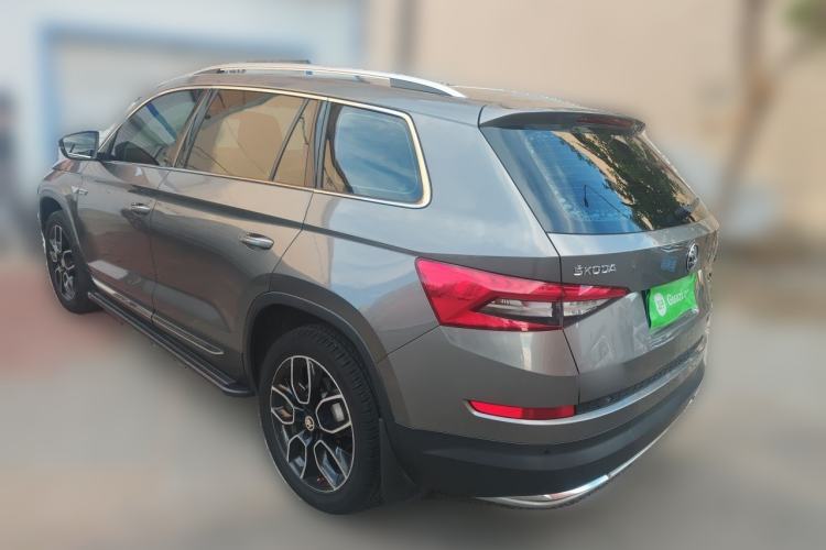 Used Skoda Kodiaq 2017 TSI330 7-Seater Two-Wheel-Drive Luxury Edition Rear Left 45 Deg