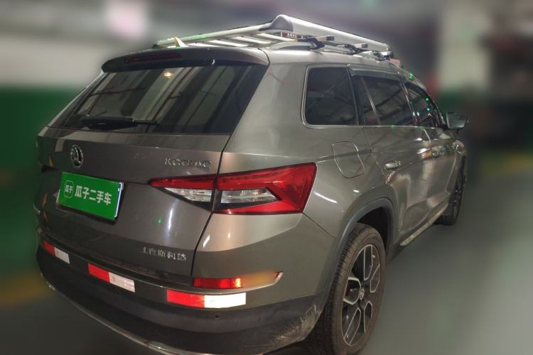 Used Skoda Kodiaq 2017 TSI330 7-Seater Two-Wheel-Drive Luxury Edition Rear Right 45 Deg