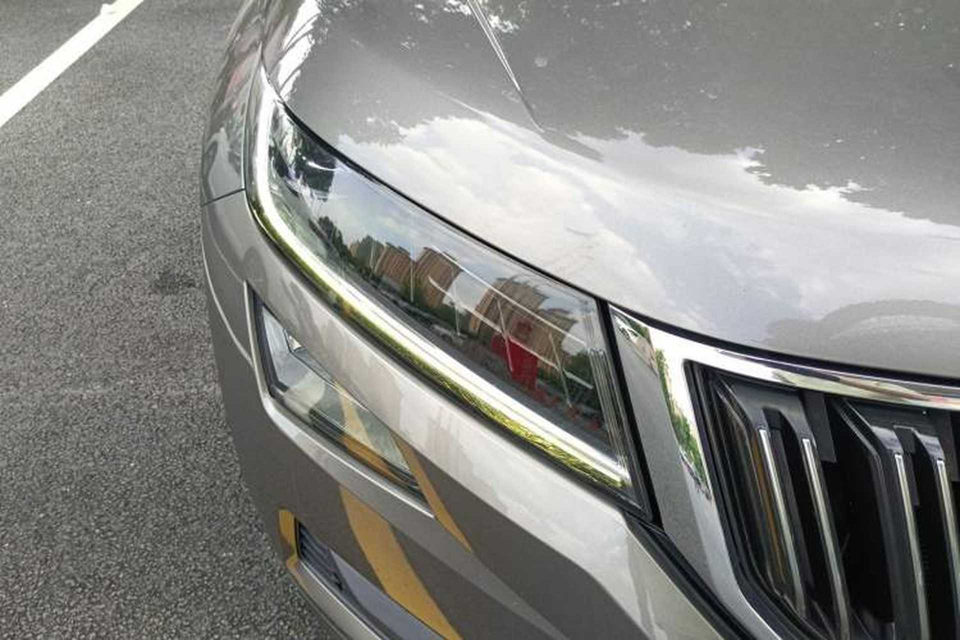 Used Skoda Kodiaq 2017 TSI380 7-Seater Four-Wheel-Drive Flagship Edition Right Front Headlight