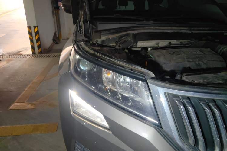 Used Skoda Kodiaq 2017 TSI330 5-Seat Two-Wheel Drive Luxury Edition Right Front Headlight