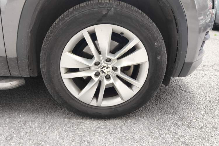 Used Skoda Kodiaq 2017 TSI330 5-seat Two-Wheel Drive Comfort Edition Right Front Wheel Hub