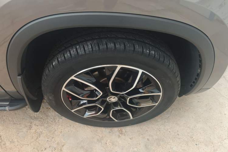 Used Skoda Kodiaq 2017 TSI330 7-Seater Two-Wheel-Drive Luxury Edition Right Front Wheel Hub