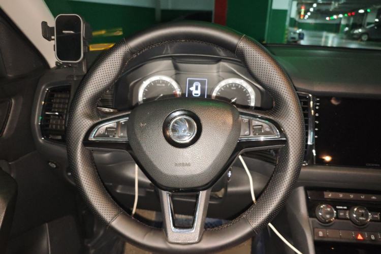 Used Skoda Kodiaq 2017 TSI330 7-Seater Two-Wheel-Drive Luxury Edition Steering Wheel