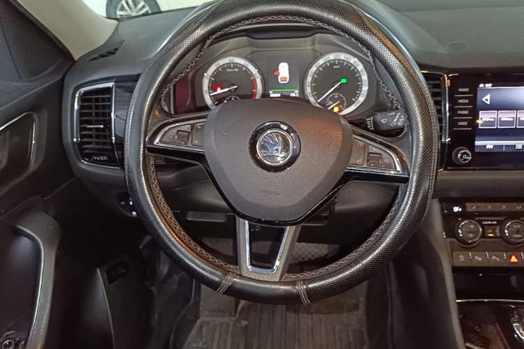 Used Skoda Kodiaq 2017 TSI330 7-Seater Two-Wheel-Drive Luxury Tech Edition Steering Wheel