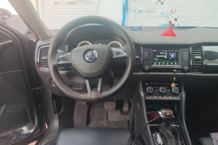 Used Skoda Kodiaq 2017 TSI330 7-Seater Two-Wheel-Drive Luxury Edition Steering Wheel