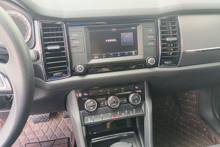 Used Skoda Kodiaq 2017 TSI330 5-seat Two-Wheel Drive Comfort Edition Audio And AC Panel