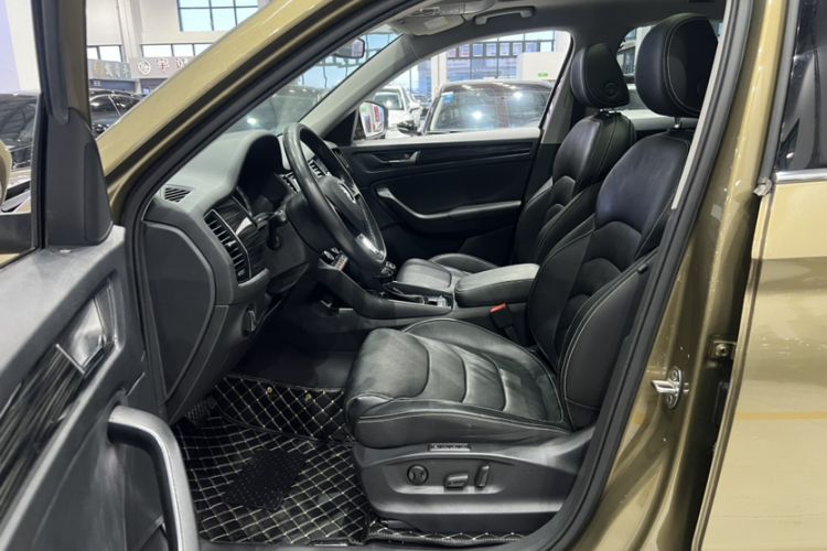 Used Skoda Kodiaq 2017 TSI330 7-Seater Two-Wheel-Drive Luxury Edition Interior 2