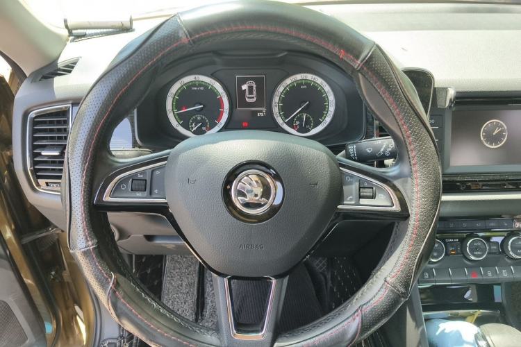 Used Skoda Kodiaq 2017 TSI330 7-Seater Two-Wheel-Drive Luxury Edition Steering Wheel