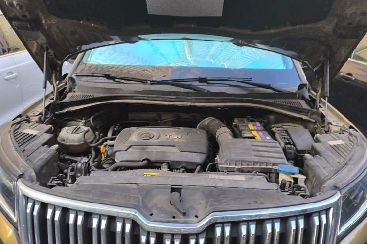 Used Skoda Kodiaq 2017 TSI330 7-Seater Two-Wheel-Drive Luxury Edition Engine Bay