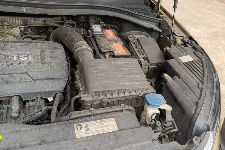 Used Skoda Kodiaq 2017 TSI330 7-Seater Two-Wheel-Drive Luxury Edition Engine Bay Left