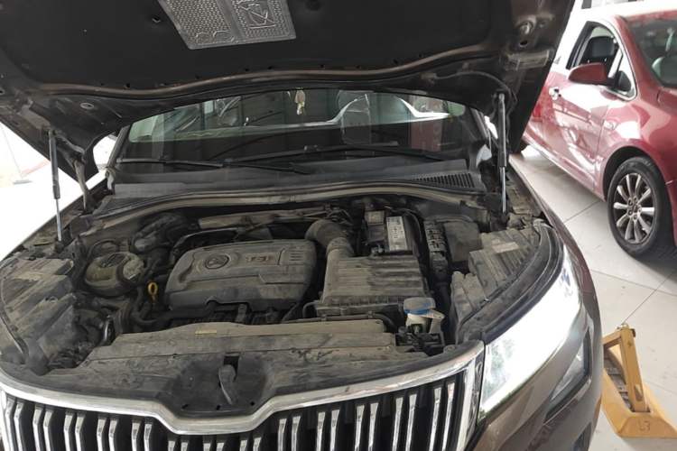 Used Skoda Kodiaq 2017 TSI330 7-Seater Two-Wheel-Drive Luxury Edition Engine Bay Left