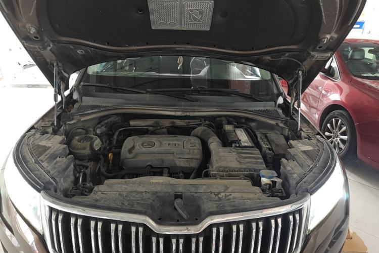 Used Skoda Kodiaq 2017 TSI330 7-Seater Two-Wheel-Drive Luxury Edition Engine Bay