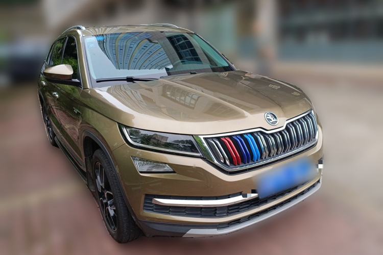 Used Skoda Kodiaq 2017 TSI330 7-Seater Two-Wheel-Drive Luxury Edition Front Right 45 Deg