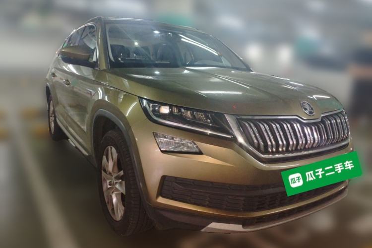 Used Skoda Kodiaq 2017 TSI330 7-Seater Two-Wheel-Drive Luxury Edition Front Right 45 Deg