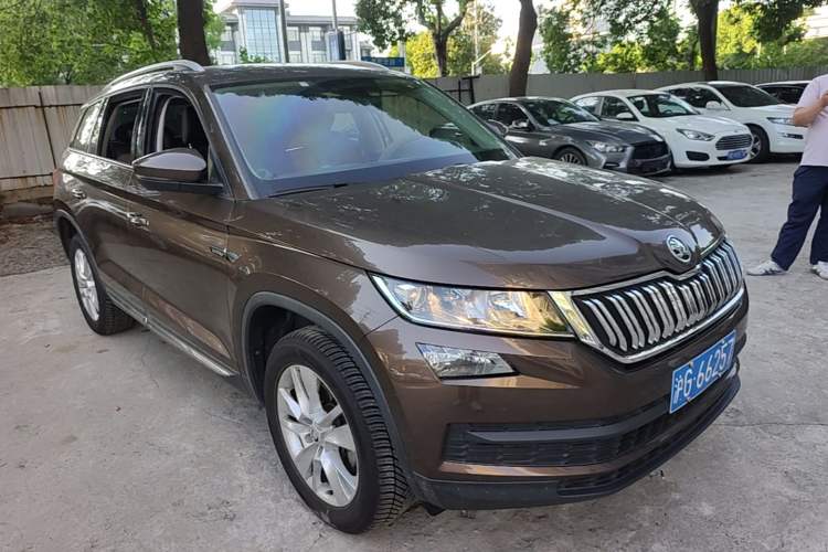 Used Skoda Kodiaq 2017 TSI330 5-Seat Two-Wheel Drive Luxury Edition Front Right 45 Deg