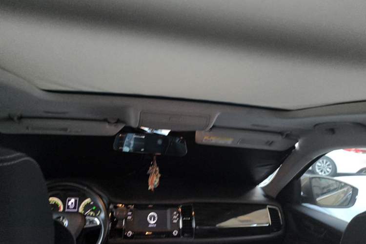 Used Skoda Kodiaq 2017 TSI330 7-Seater Two-Wheel-Drive Luxury Edition Headliner