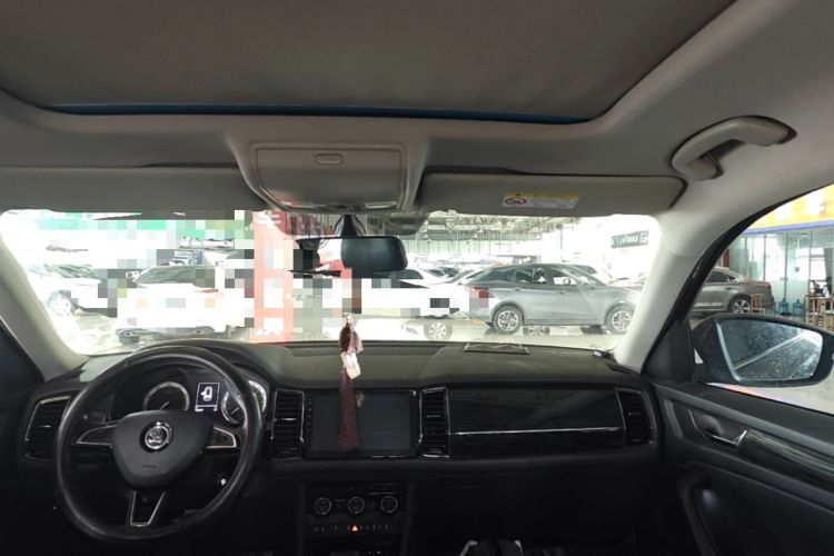 Used Skoda Kodiaq 2017 TSI330 7-Seater Two-Wheel-Drive Luxury Edition Headliner