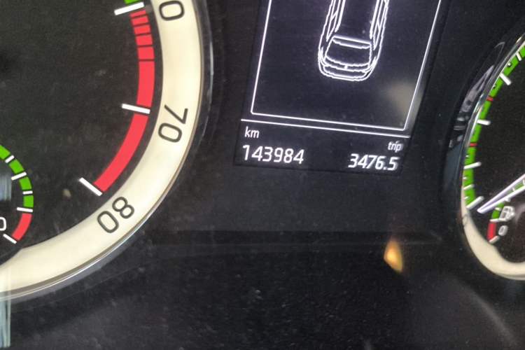 Used Skoda Kodiaq 2017 TSI330 7-Seater Two-Wheel-Drive Luxury Edition Odometer Close Up
