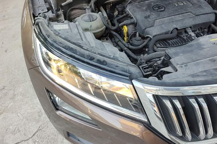 Used Skoda Kodiaq 2017 TSI330 5-Seat Two-Wheel Drive Luxury Edition Right Front Headlight