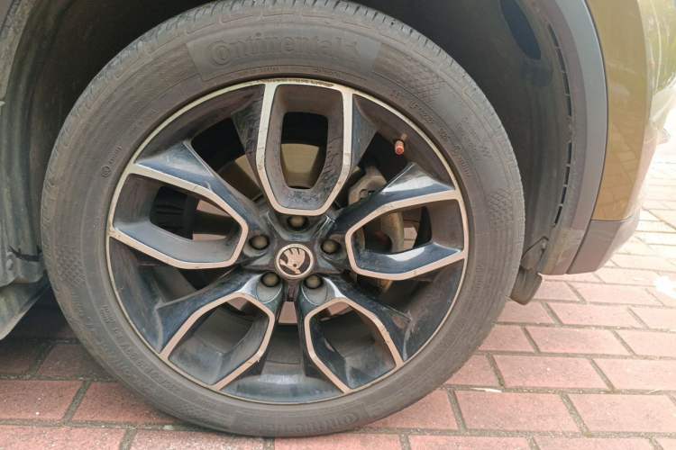 Used Skoda Kodiaq 2017 TSI330 7-Seater Two-Wheel-Drive Luxury Edition Right Front Wheel Hub