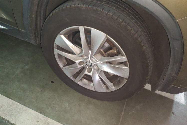 Used Skoda Kodiaq 2017 TSI330 7-Seater Two-Wheel-Drive Luxury Edition Right Front Wheel Hub