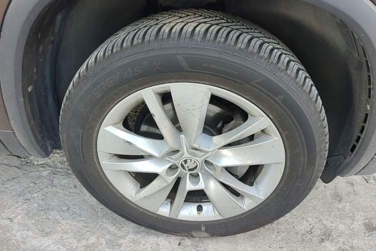Used Skoda Kodiaq 2017 TSI330 5-Seat Two-Wheel Drive Luxury Edition Right Front Wheel Hub