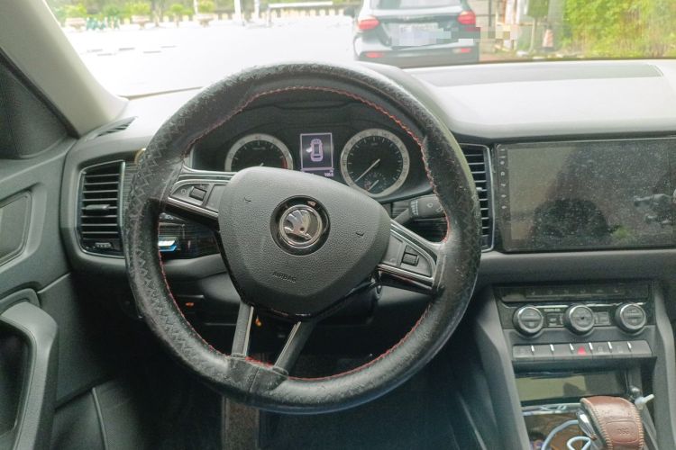 Used Skoda Kodiaq 2017 TSI330 7-Seater Two-Wheel-Drive Luxury Edition Steering Wheel