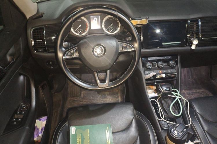 Used Skoda Kodiaq 2017 TSI330 7-Seater Two-Wheel-Drive Luxury Edition Steering Wheel