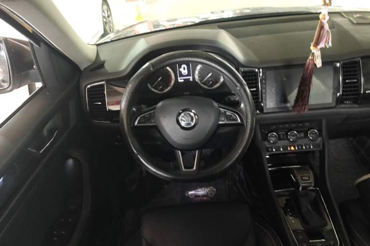 Used Skoda Kodiaq 2017 TSI330 7-Seater Two-Wheel-Drive Luxury Edition Steering Wheel