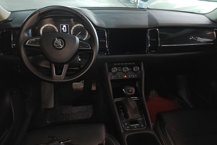 Used Skoda Kodiaq 2017 TSI330 7-Seater Two-Wheel-Drive Luxury Edition Center Console