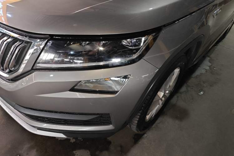 Used Skoda Kodiaq 2017 TSI330 7-Seater Two-Wheel-Drive Luxury Edition Left Front Headlight