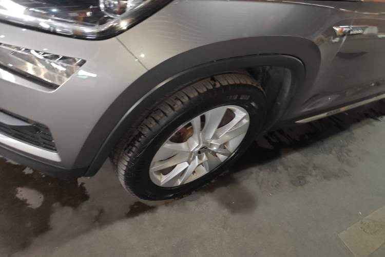 Used Skoda Kodiaq 2017 TSI330 7-Seater Two-Wheel-Drive Luxury Edition Left Front Wheel Hub