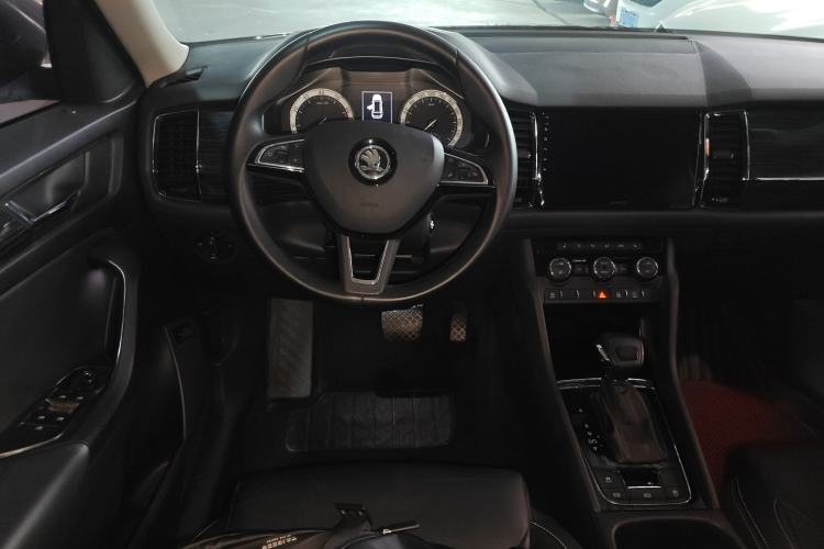 Used Skoda Kodiaq 2017 TSI330 7-Seater Two-Wheel-Drive Luxury Edition Steering Wheel