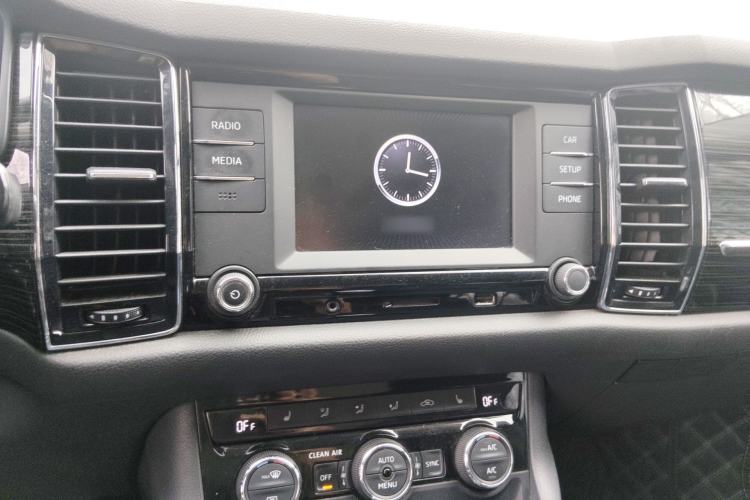 Used Skoda Kodiaq 2017 TSI330 7-Seater Two-Wheel-Drive Luxury Edition Audio And AC Panel