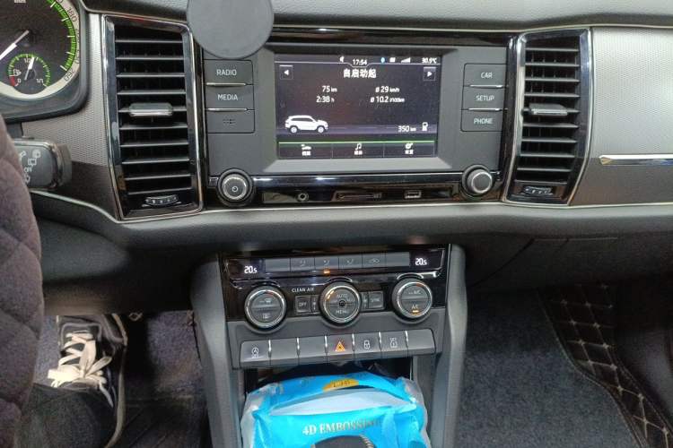 Used Skoda Kodiaq 2017 TSI330 5-seat Two-Wheel Drive Comfort Edition Audio And AC Panel